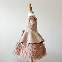 Load image into Gallery viewer, Eloise