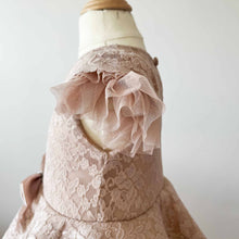 Load image into Gallery viewer, Eloise