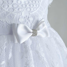 Load image into Gallery viewer, Evia