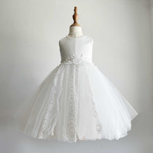 Load image into Gallery viewer, Fiona Blanca