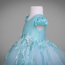 Load image into Gallery viewer, Alice in wonderland
